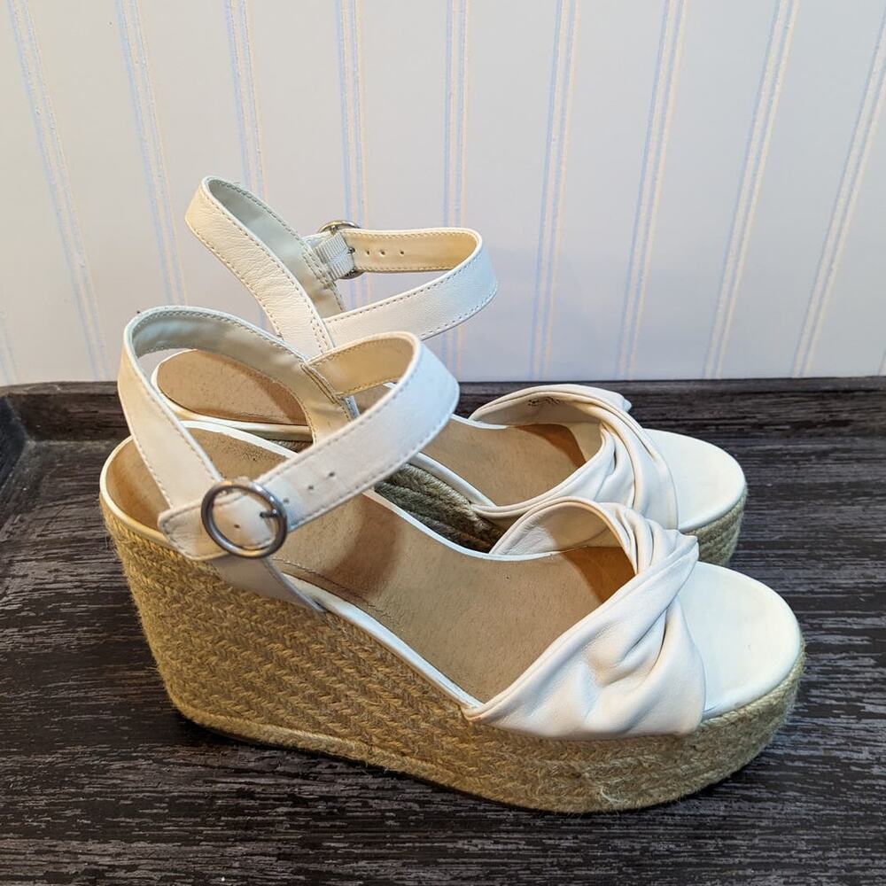 Crown Vintage Women's Platform Wedge Heel Cream Color Sandal Size 10